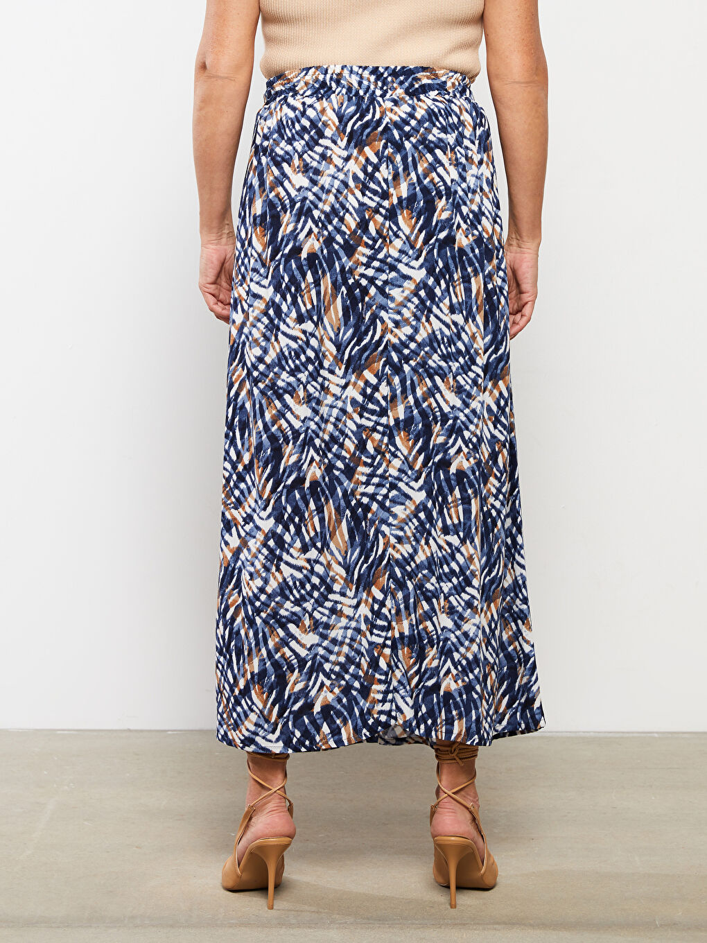 Mavi Beli Lastikli Desenli A Kesim Krinkle Kadın Etek-3