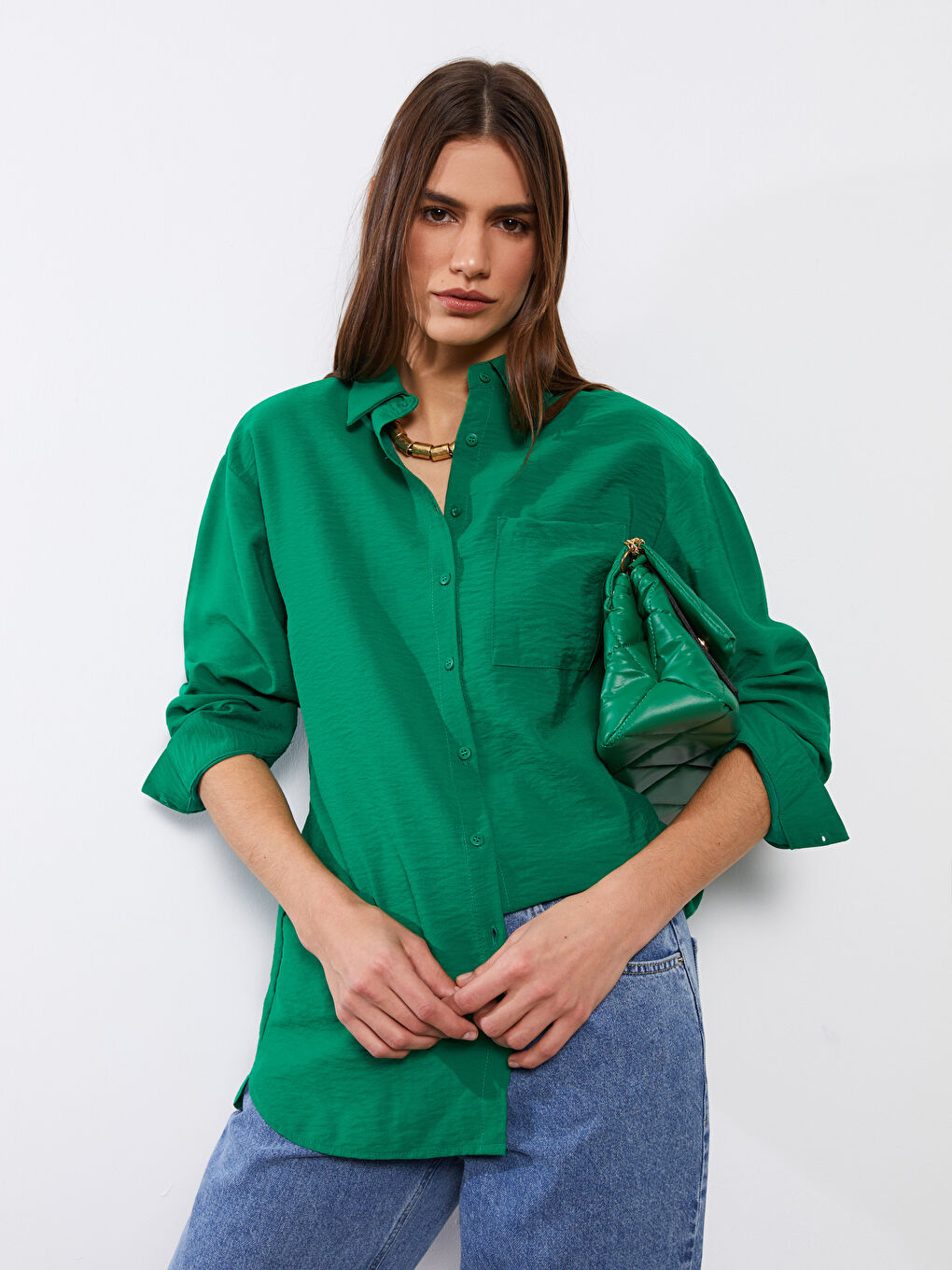 Yeşil Önden Düğme Kapamalı Düz Uzun Kollu Oversize Kadın Gömlek-5