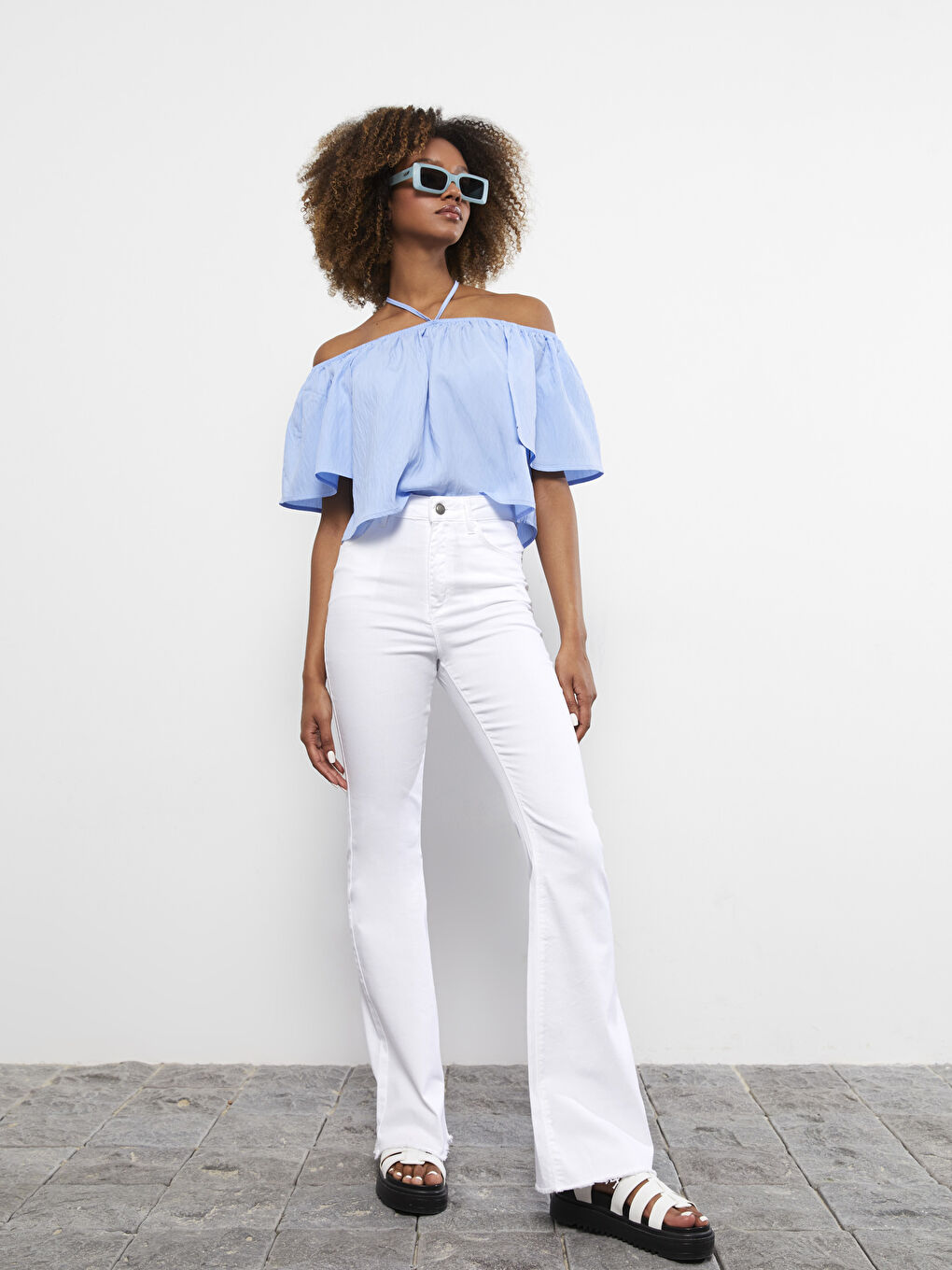 Beyaz Standart Fit Düz Cep Detaylı Gabardin Kadın Pantolon