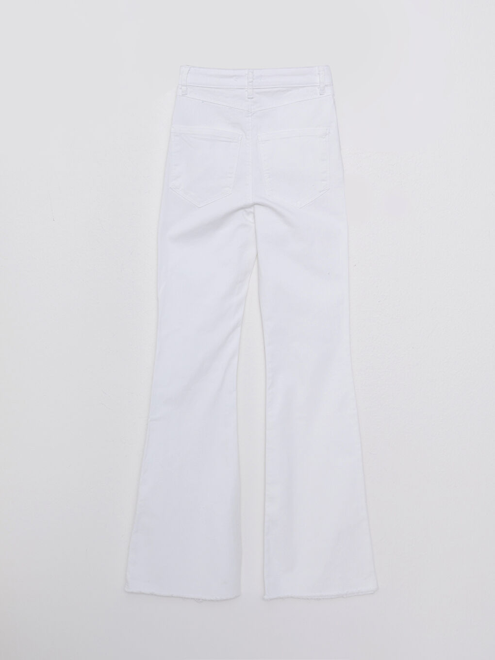 Beyaz Standart Fit Düz Cep Detaylı Gabardin Kadın Pantolon-6