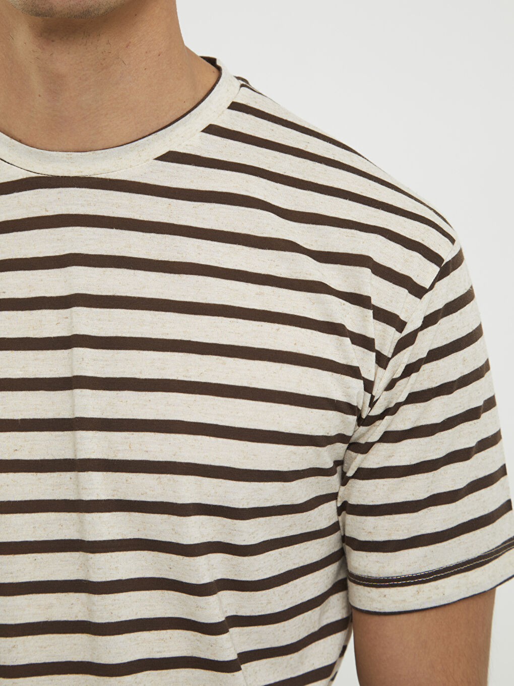 Kahverengi Bisiklet Yaka Kısa Kollu Çizgili Penye Erkek Tişört-3