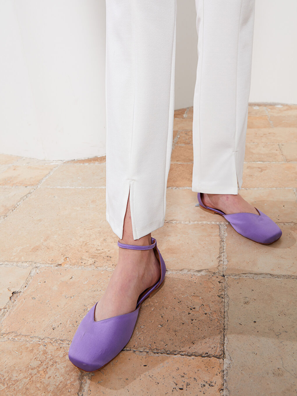 Ekru Beli Lastikli Düz Krep Kadın Eşofman Altı-2