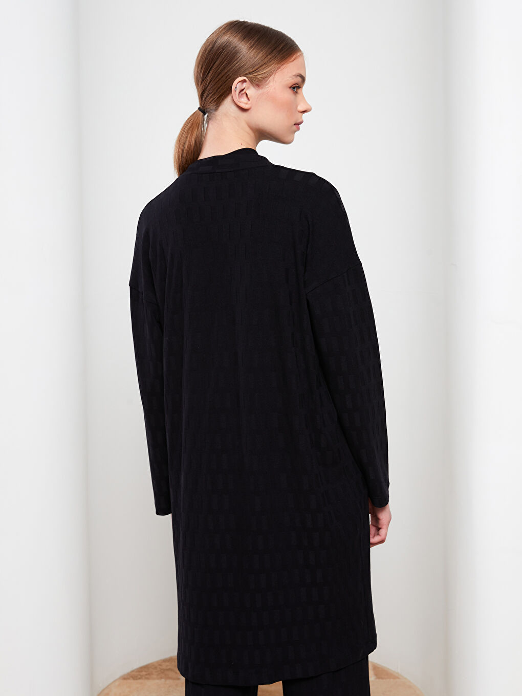 Siyah Şal Yaka Düz Uzun Kollu Kadın Hırka-3