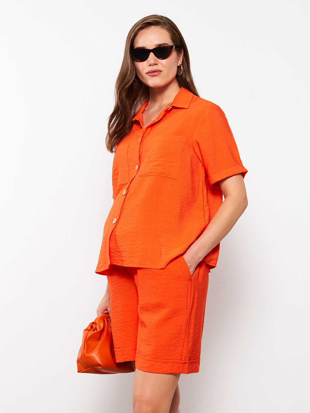 Short Maternité Détail Poches Droites Taille Élastiquée-2