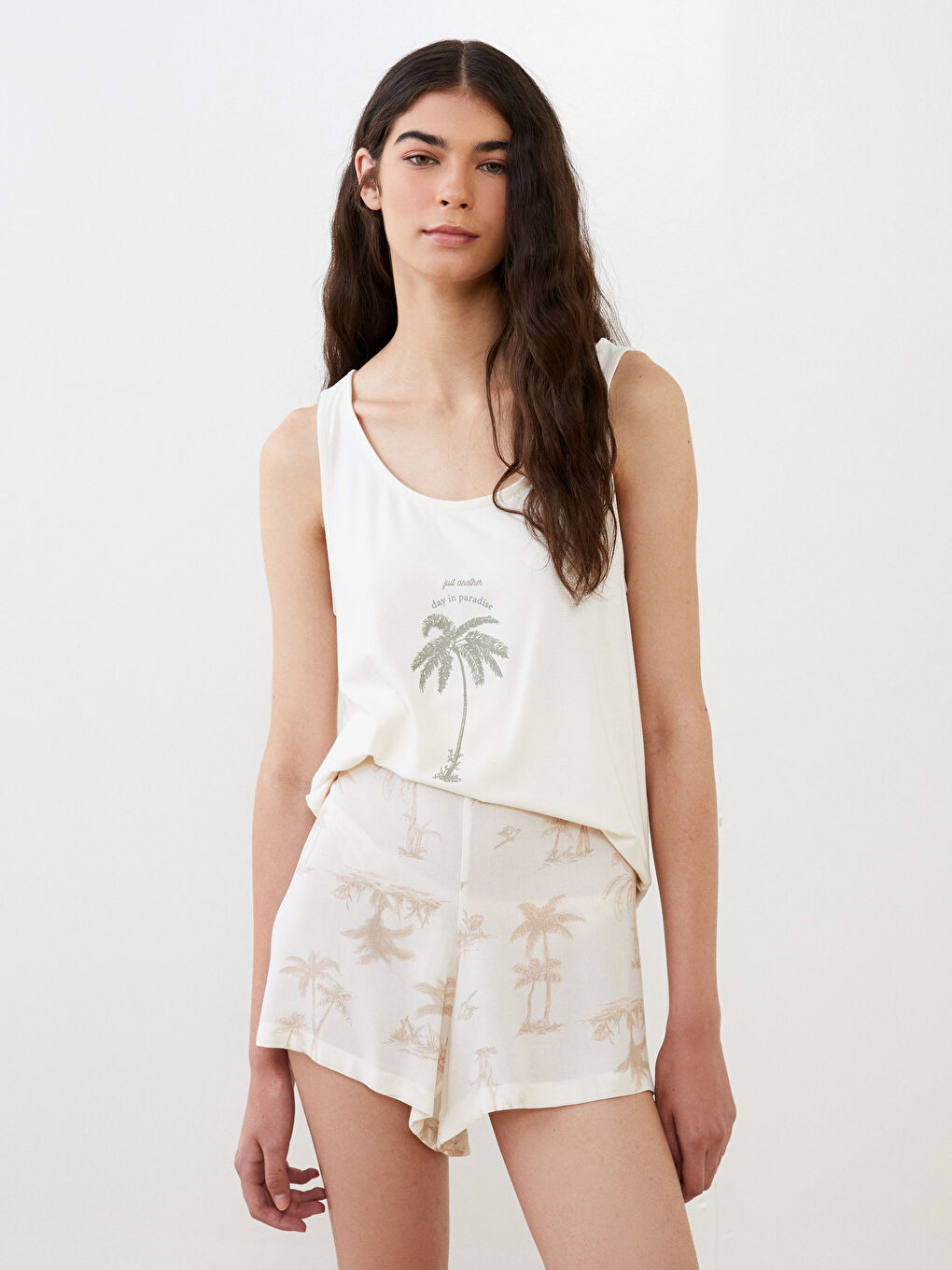 Bej U Yaka Baskılı Kolsuz Viskon Kadın Pijama Takımı