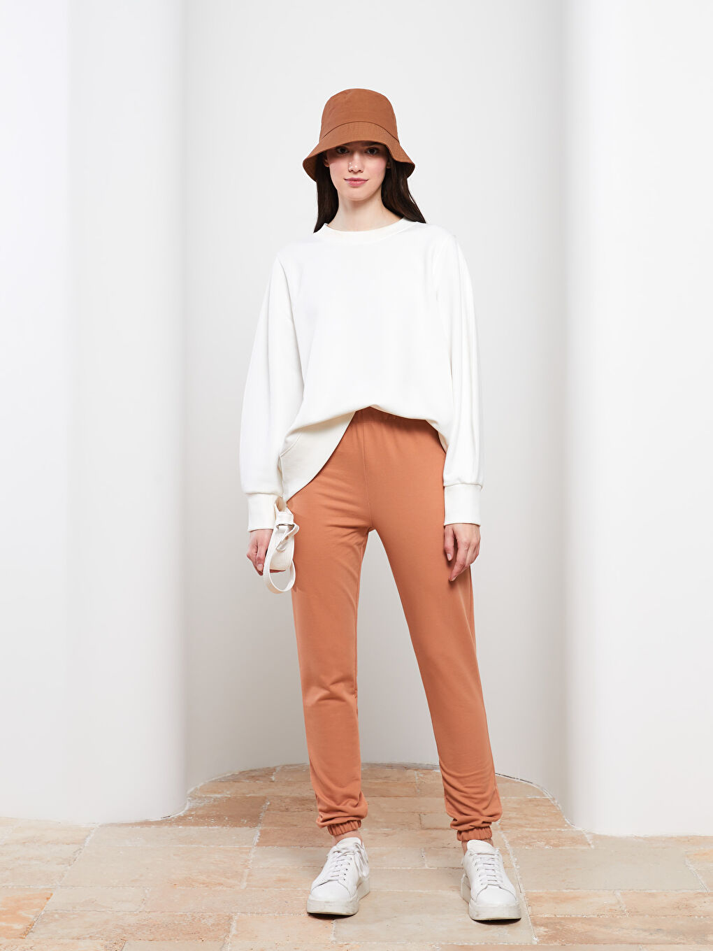 Women's Elasticated Waist Plain Jogger Sweatpants