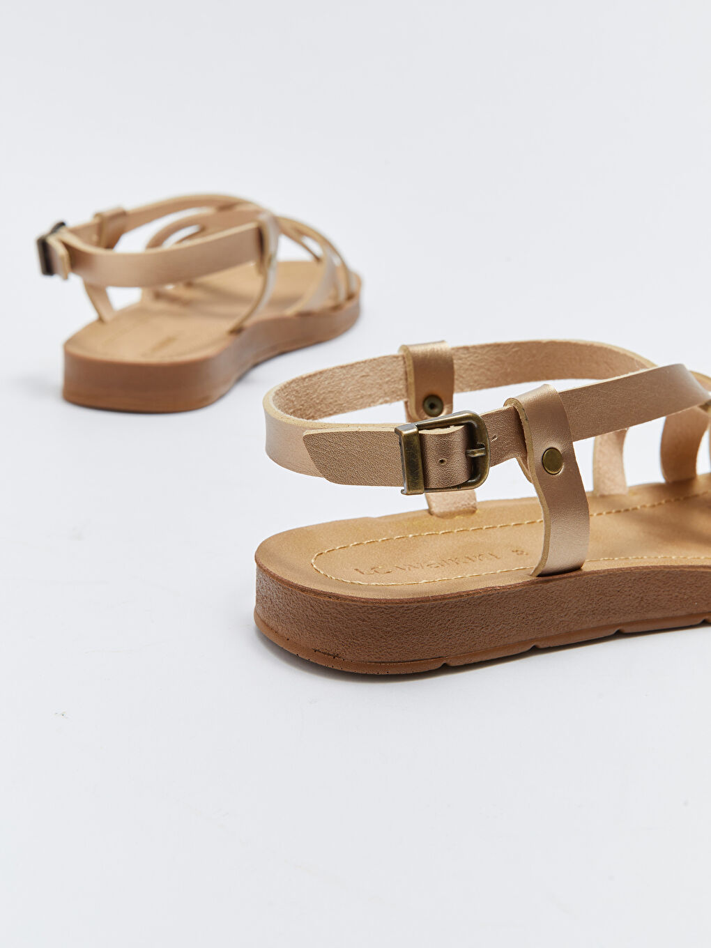 Sarı Çapraz Bantlı Toka Detaylı Kadın Sandalet-1