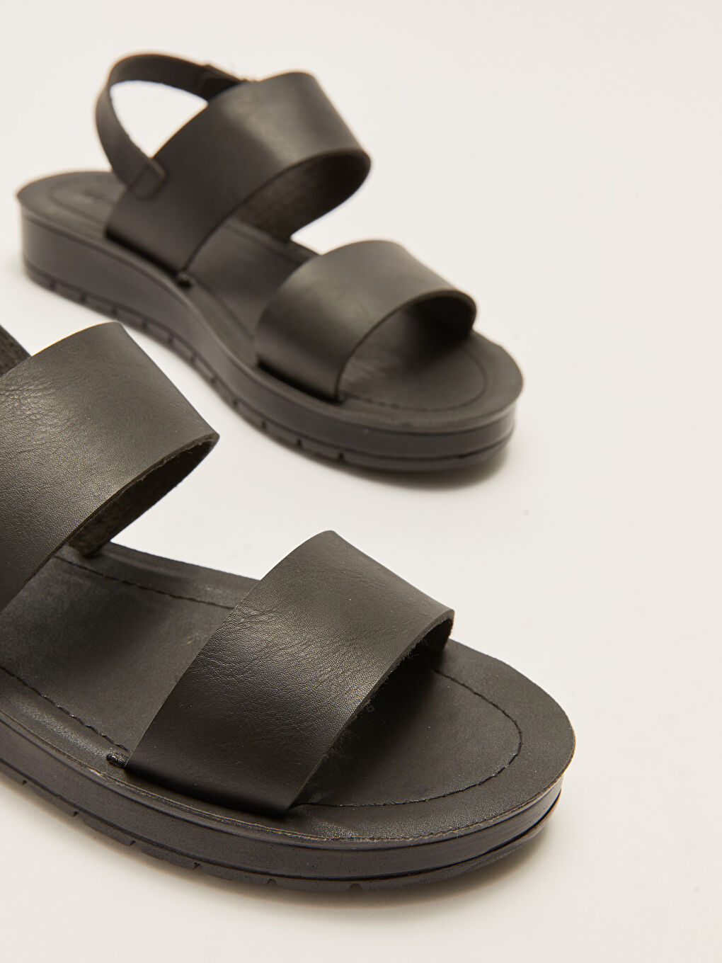 Сандалии с двойным ремешком для женщин-2