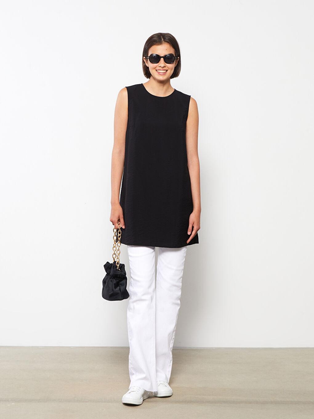 Siyah Kadın Bisiklet Yaka Düz Kolsuz Tunik-2