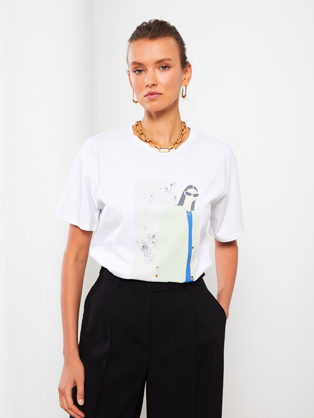 Beyaz Bisiklet Yaka Baskılı Kısa Kollu Pamuklu Kadın Tişört-2