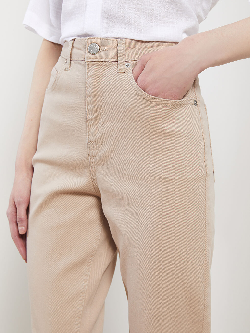 Standard Fit Regular Pocket Detailed Women's Denim Trousers-3