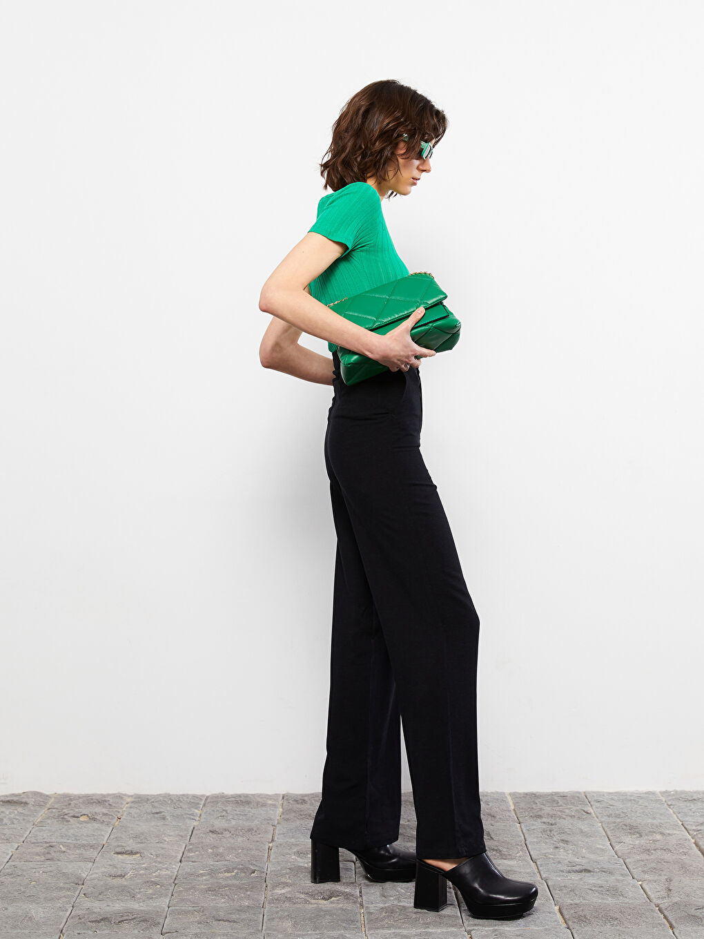 Comfortable Fit Straight Pocket Detailed Linen Women's Trousers-1