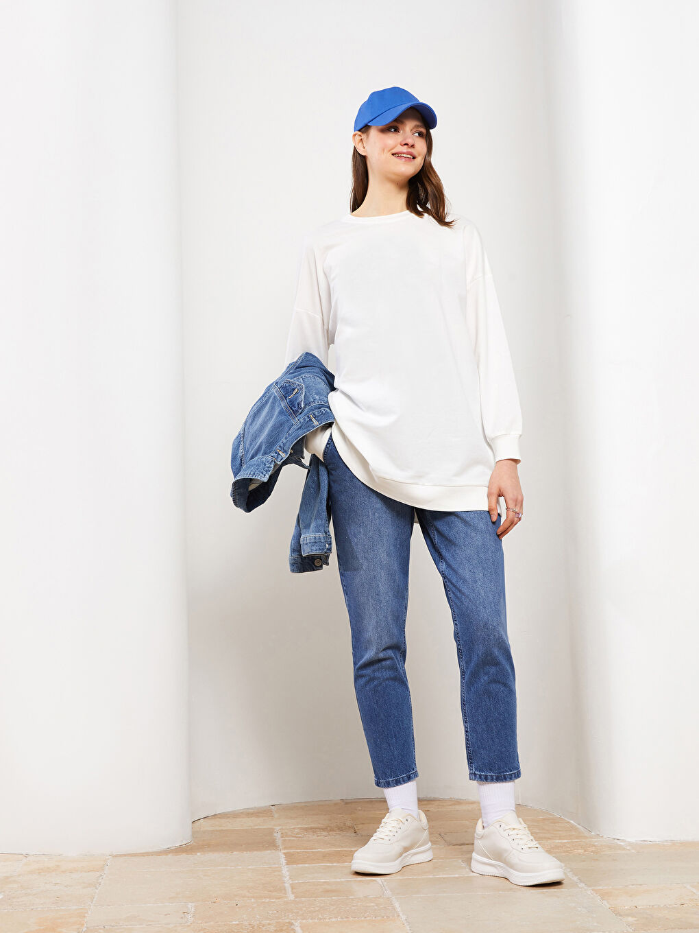 Blugi Rodeo pentru Femei cu Buzunare Detaliate și Croială Confortabilă-1