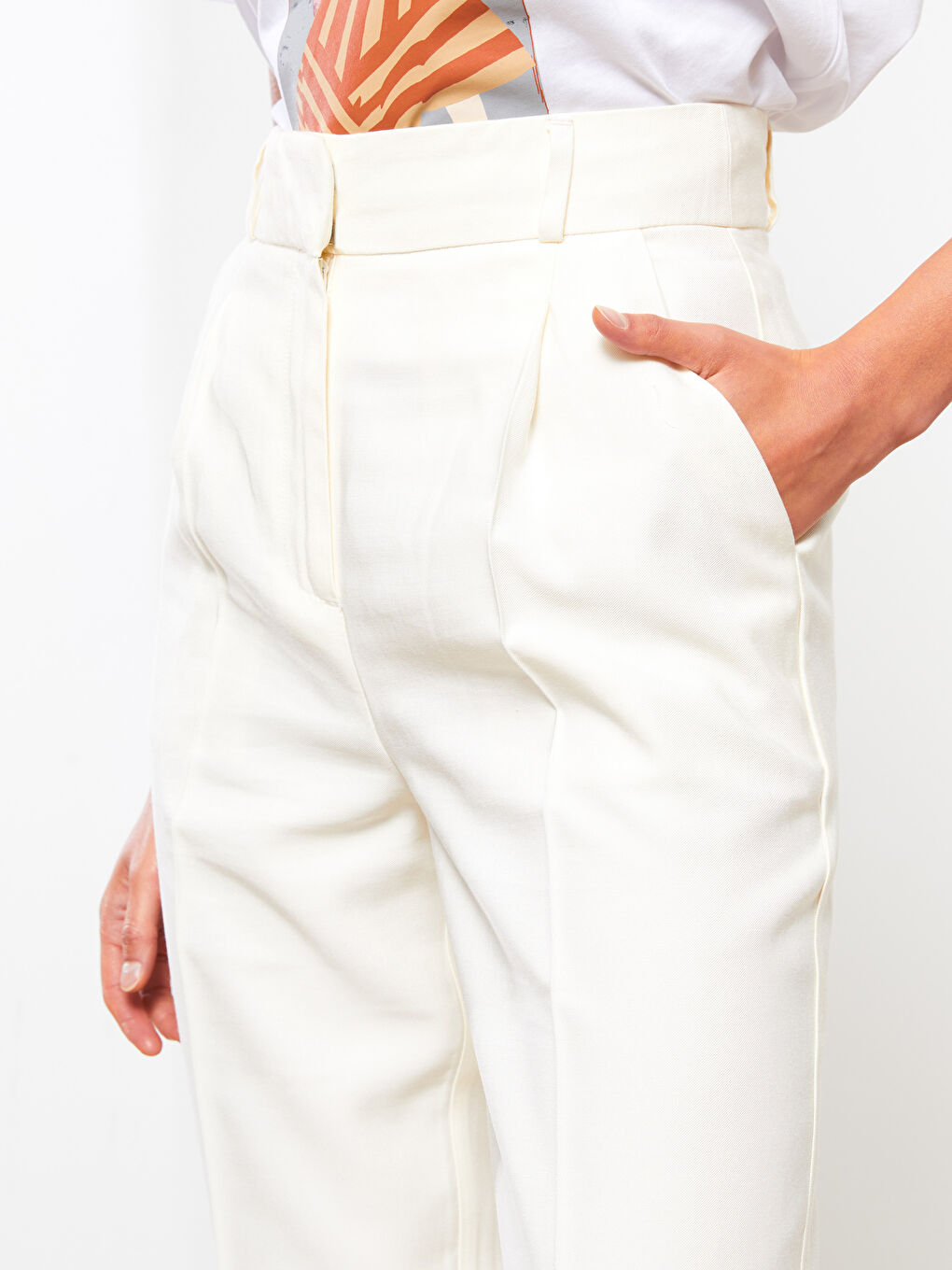 High Waist Comfortable Fit Women's Trousers With Pocket Detail-2