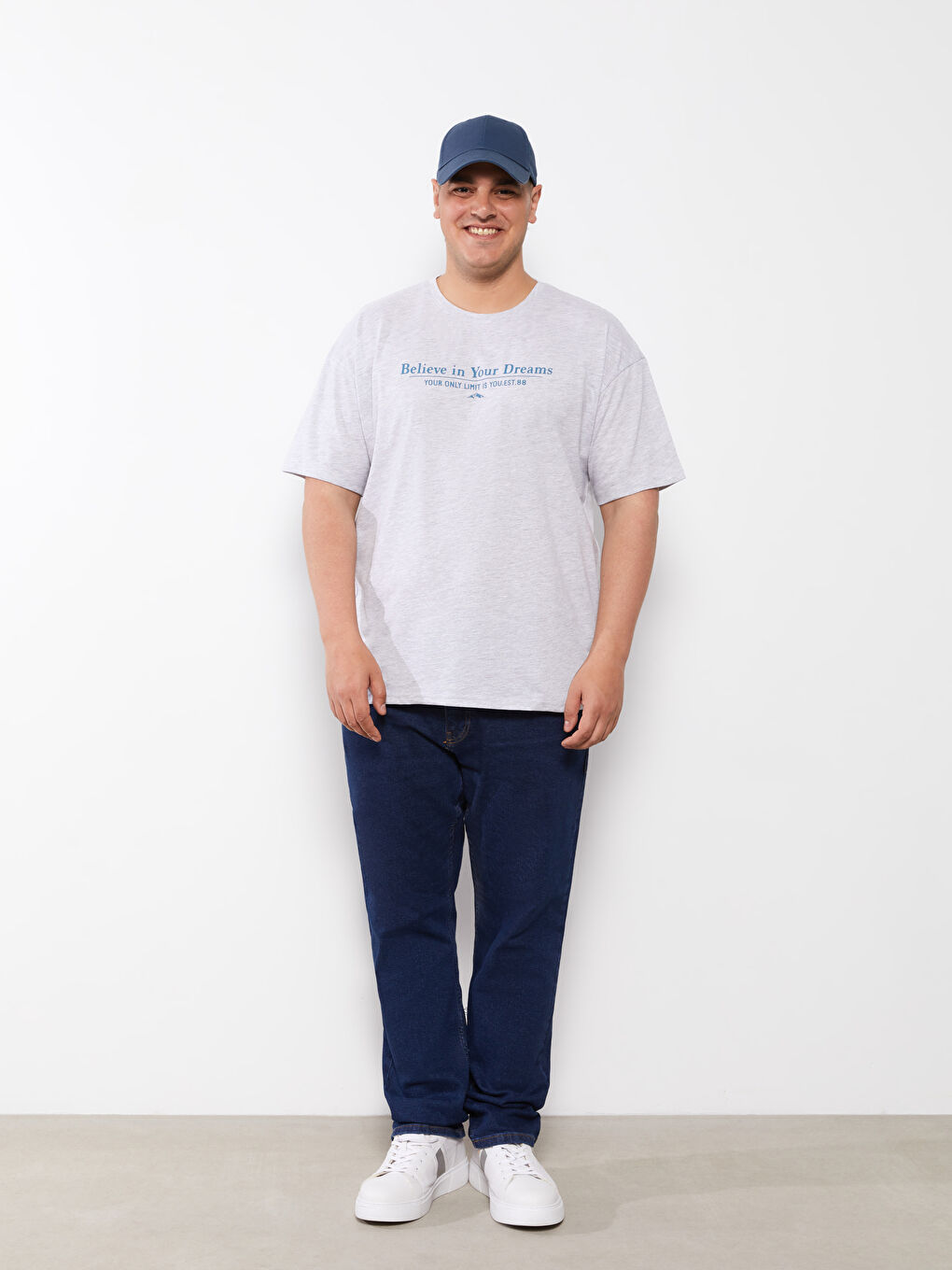 تيشيرت أوفراسايز ياقة دائرية كم قصير مطبوع جيرسي للرجال