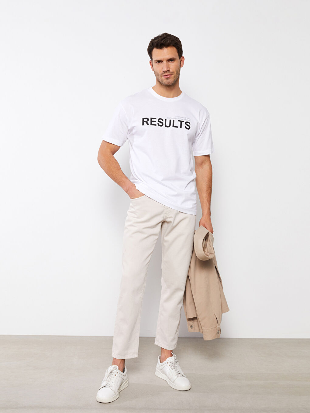 Beyaz Oversize Bisiklet Yaka Kısa Kollu Baskılı Penye Erkek Tişört-1