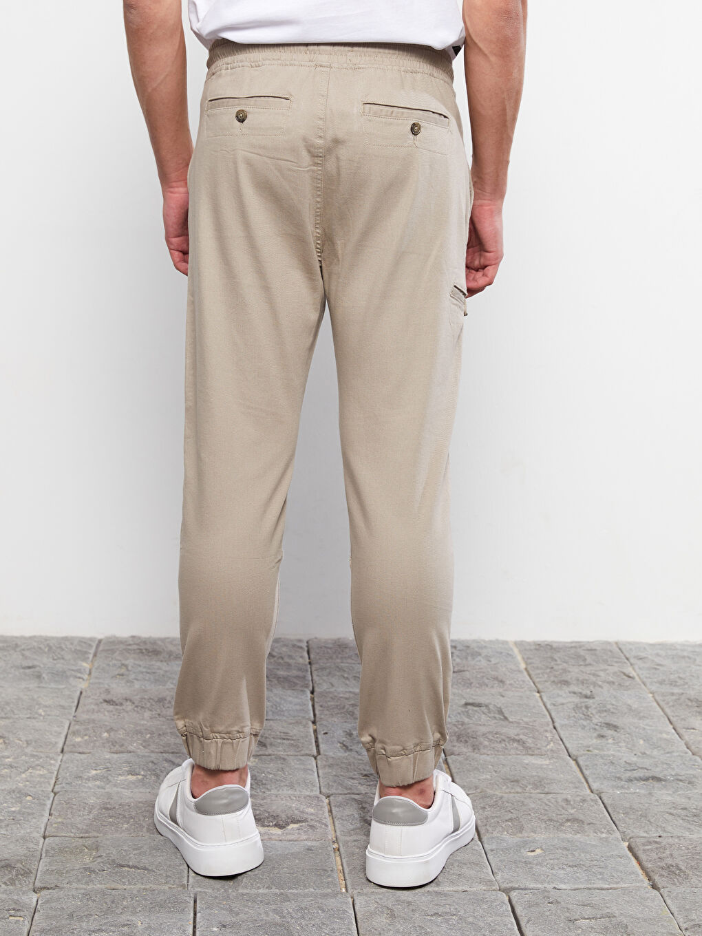 Schlank Geschnittene Twill Jogginghose für Herren-4