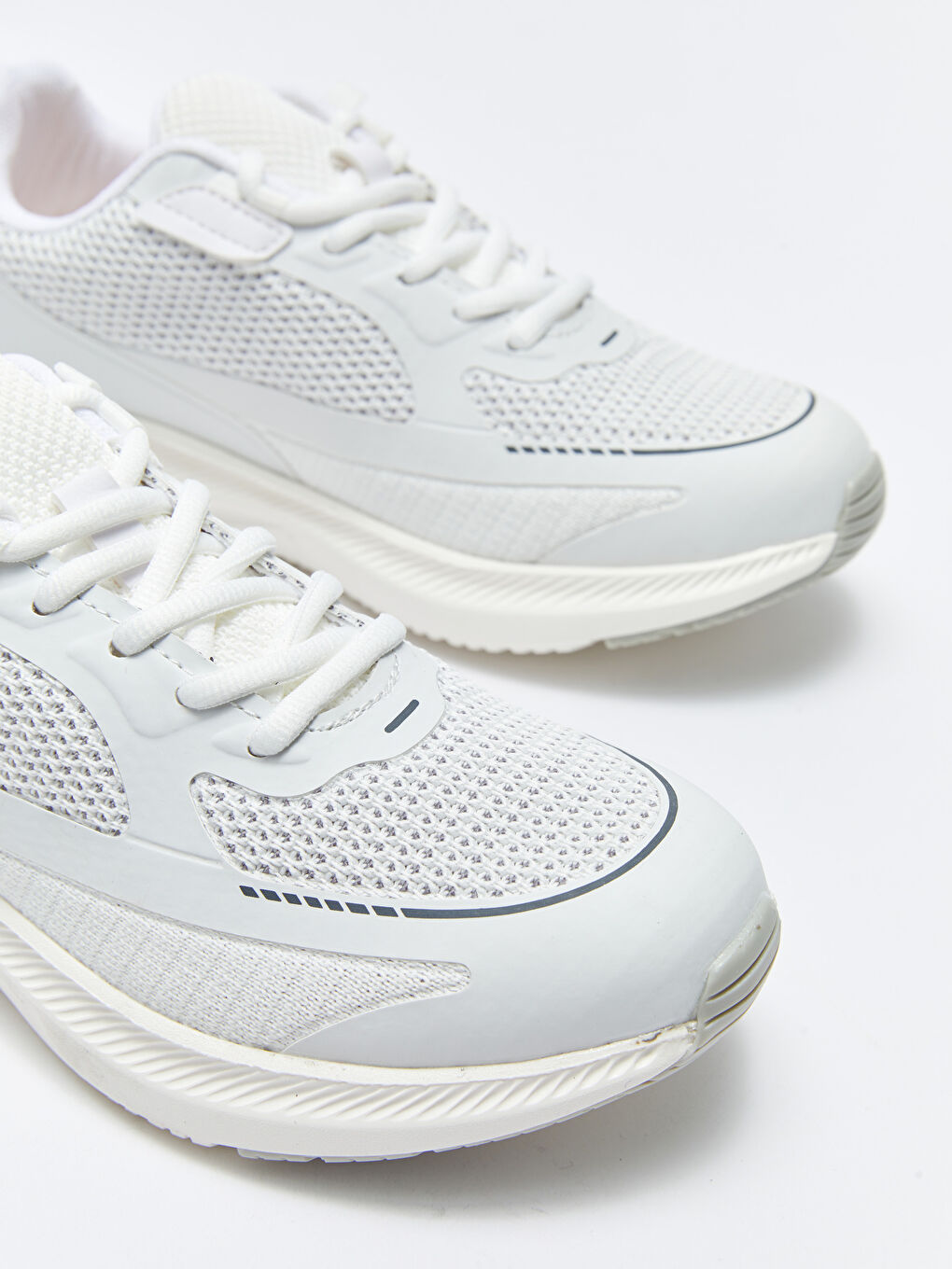 Beyaz Bağcıklı Kadın Aktif Spor Ayakkabı-2