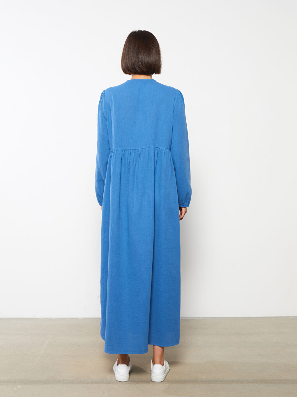 Mavi Bisiklet Yaka Düz Uzun Kollu Pamuklu Kadın Elbise-4