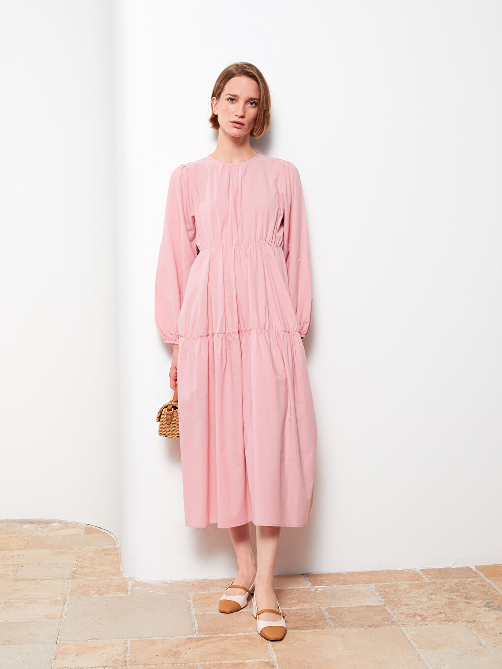 فستان نساء بكول مدور فورم كم طويل قطن-1