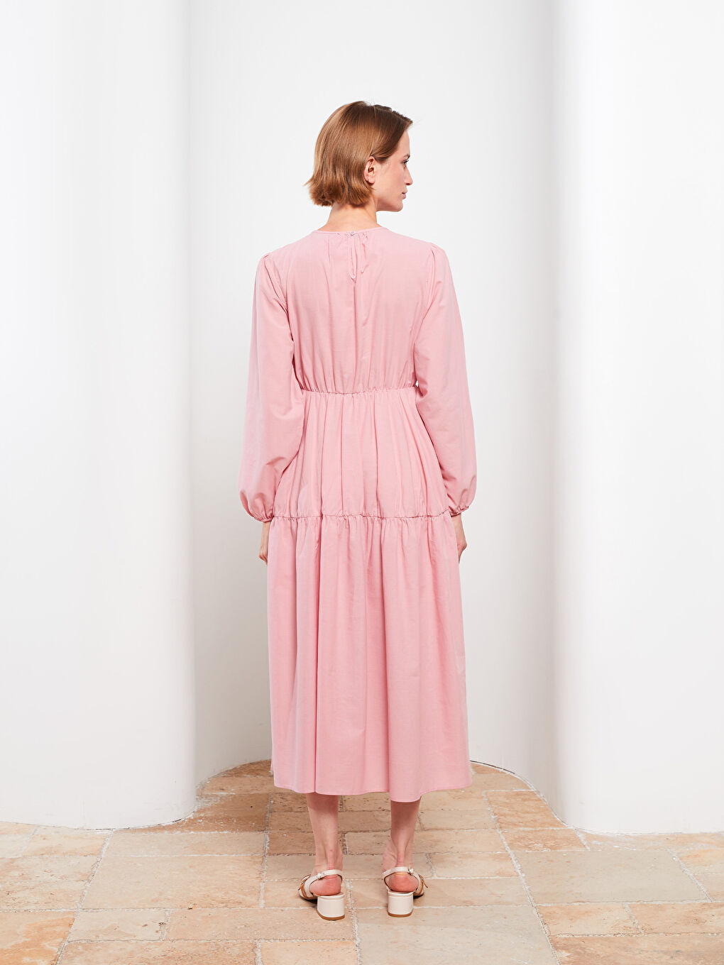 فستان نساء بكول مدور فورم كم طويل قطن-4