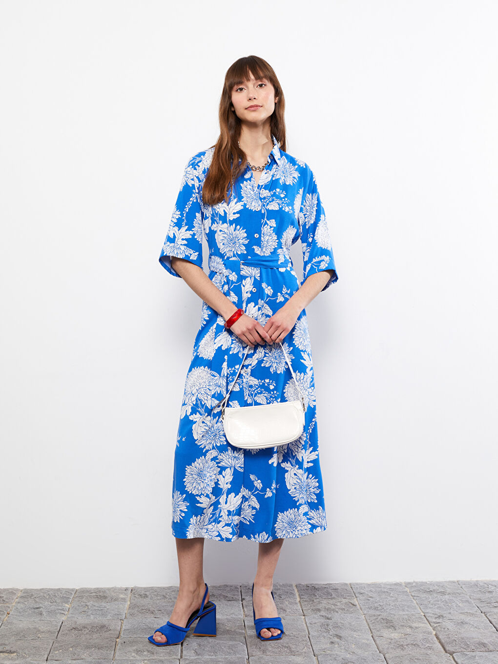 Mavi Çiçekli Kısa Kollu Viskon Kadın Gömlek Elbise-1