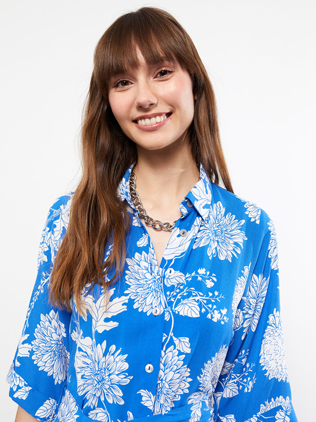 Mavi Çiçekli Kısa Kollu Viskon Kadın Gömlek Elbise-2