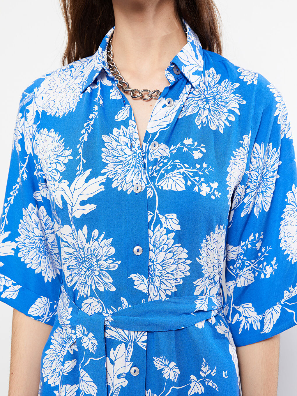 Mavi Çiçekli Kısa Kollu Viskon Kadın Gömlek Elbise-3