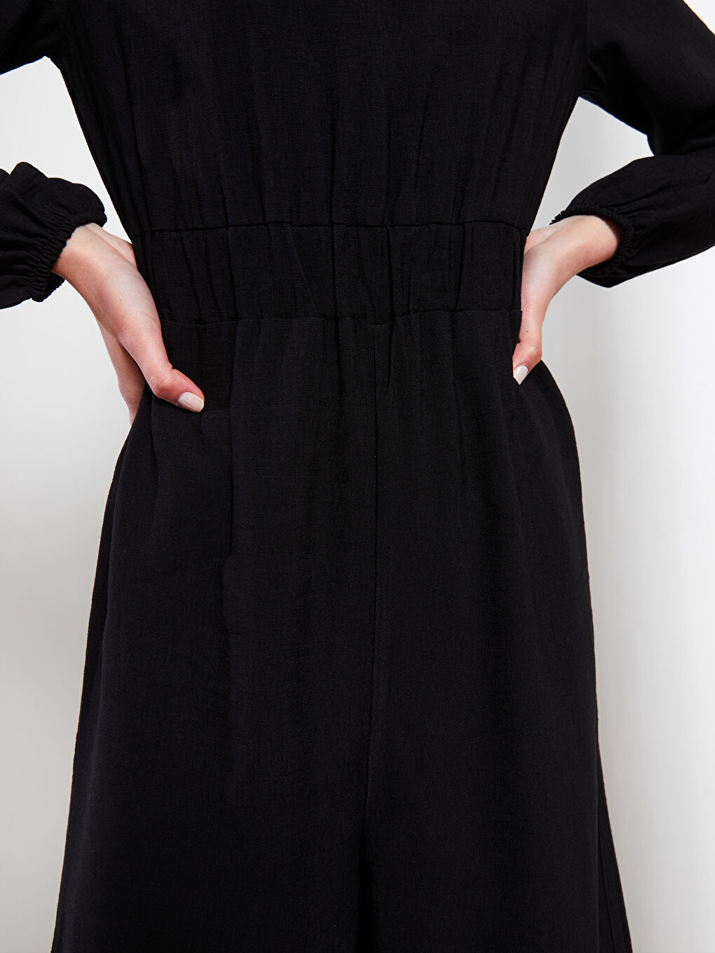 Siyah Bisiklet Yaka Düz Uzun Kollu Kadın Tulum-2