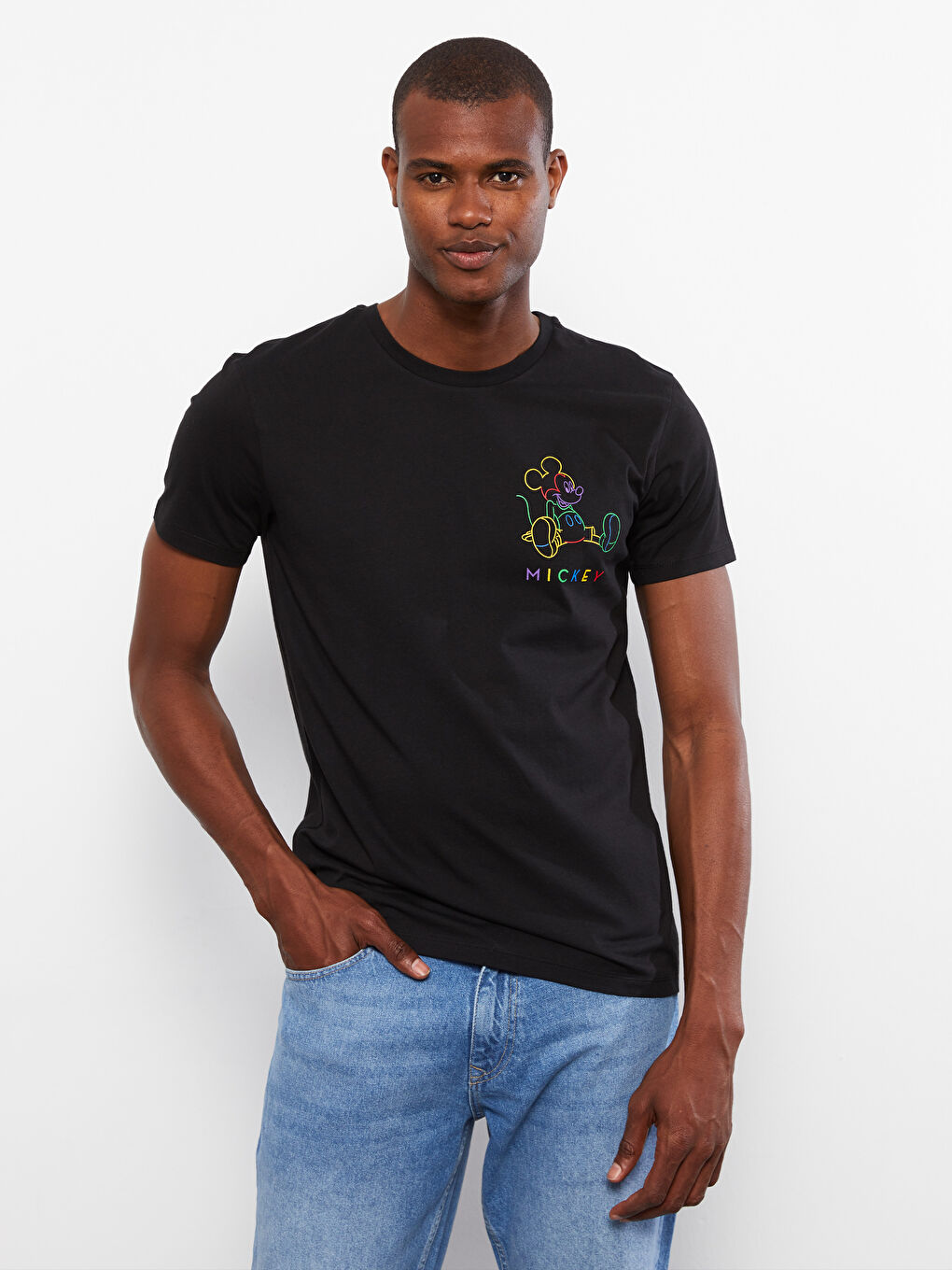Siyah Bisiklet Yaka Kısa Kollu Mickey Mouse Baskılı Penye Erkek Tişört-2