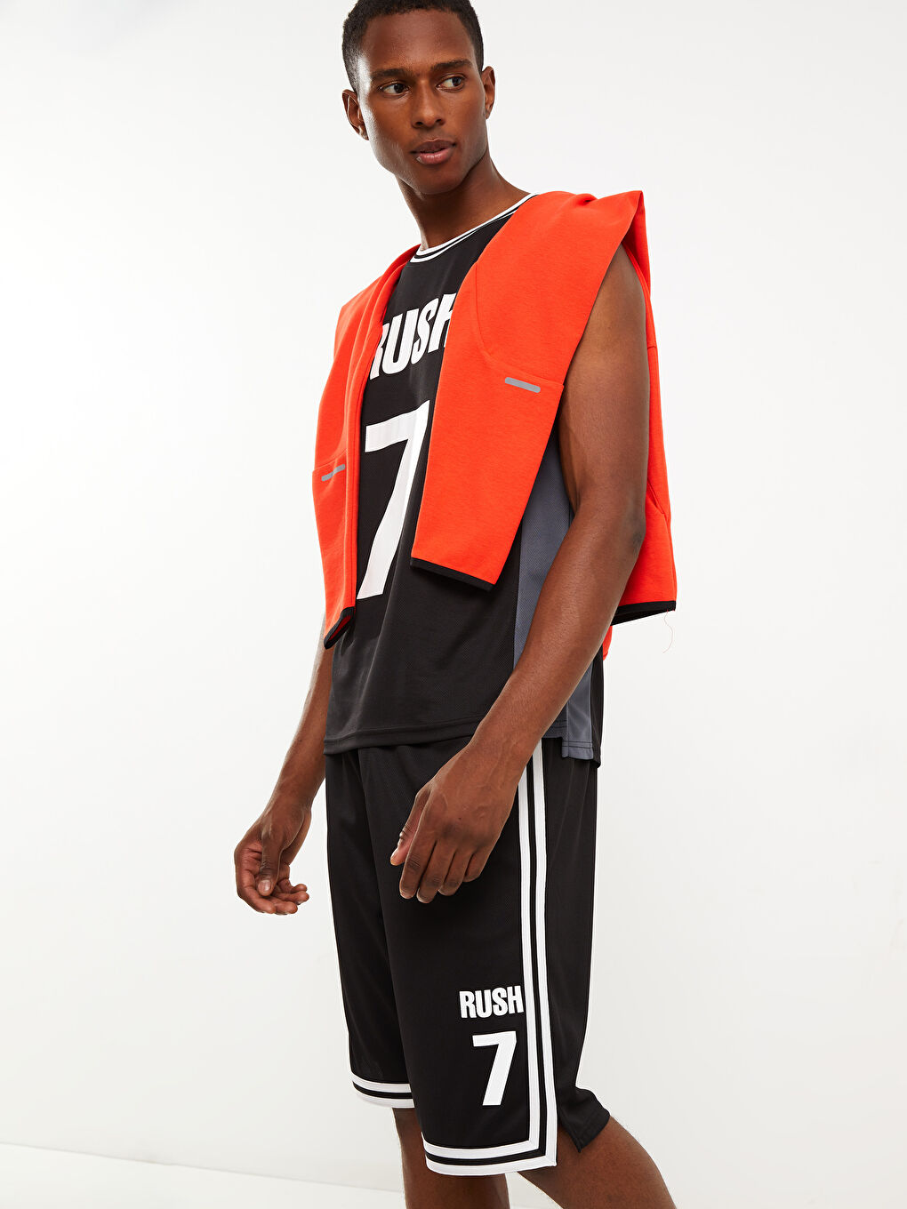 Siyah Standart Kalıp Erkek Basketbol Şortu