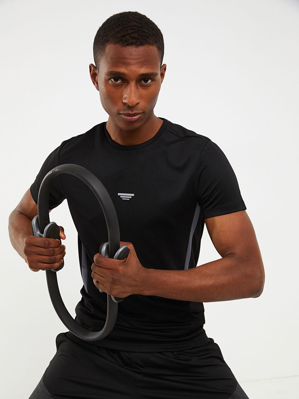 Siyah Bisiklet Yaka Kısa Kollu Baskılı Erkek Spor Tişört