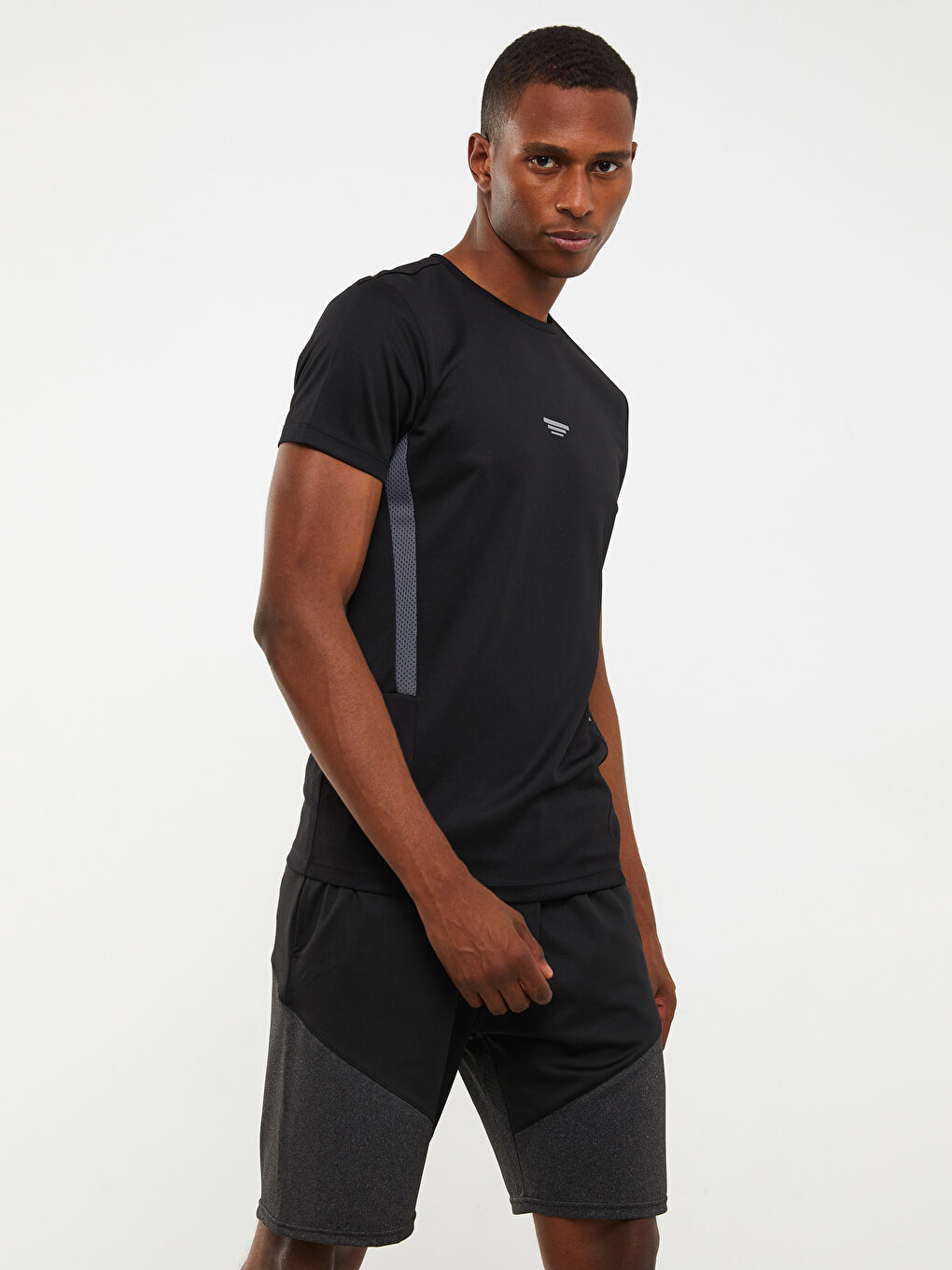 Siyah Bisiklet Yaka Kısa Kollu Baskılı Erkek Spor Tişört-2