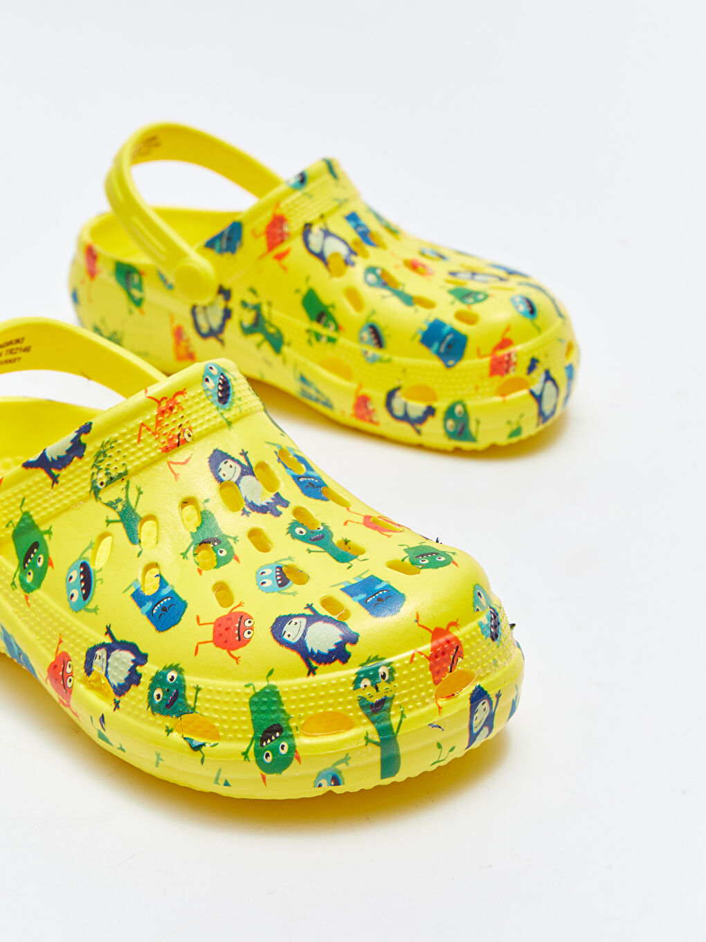 Пляжные сандалии для мальчиков с принтом и закрытым носком-2