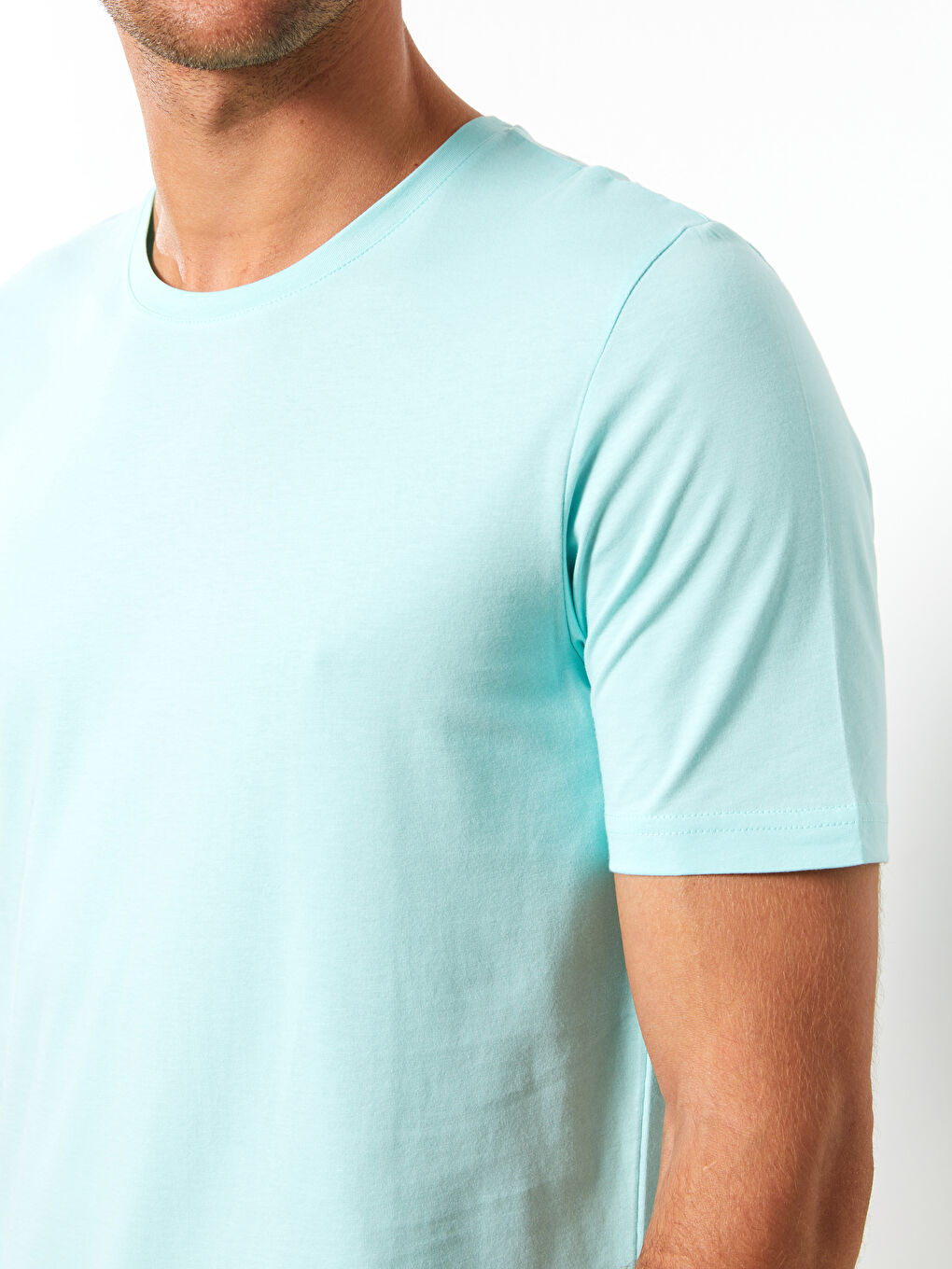 تيشيرت رجالي برقبة دائرية من قماش جيرسي-2