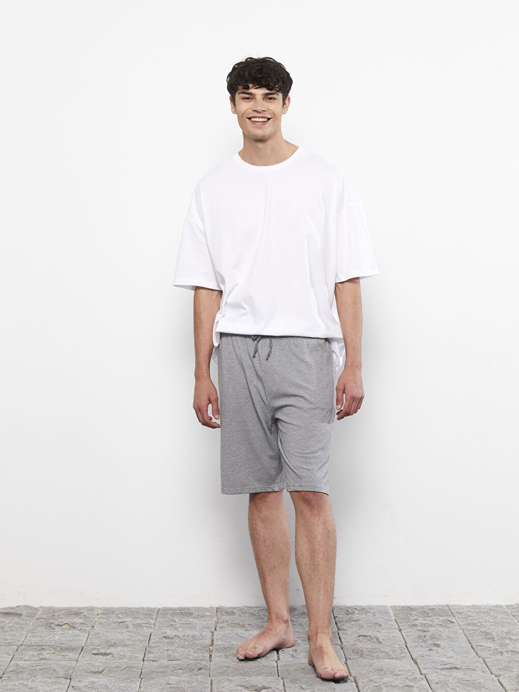 شورت بيجامة رجالي بقصة عادية