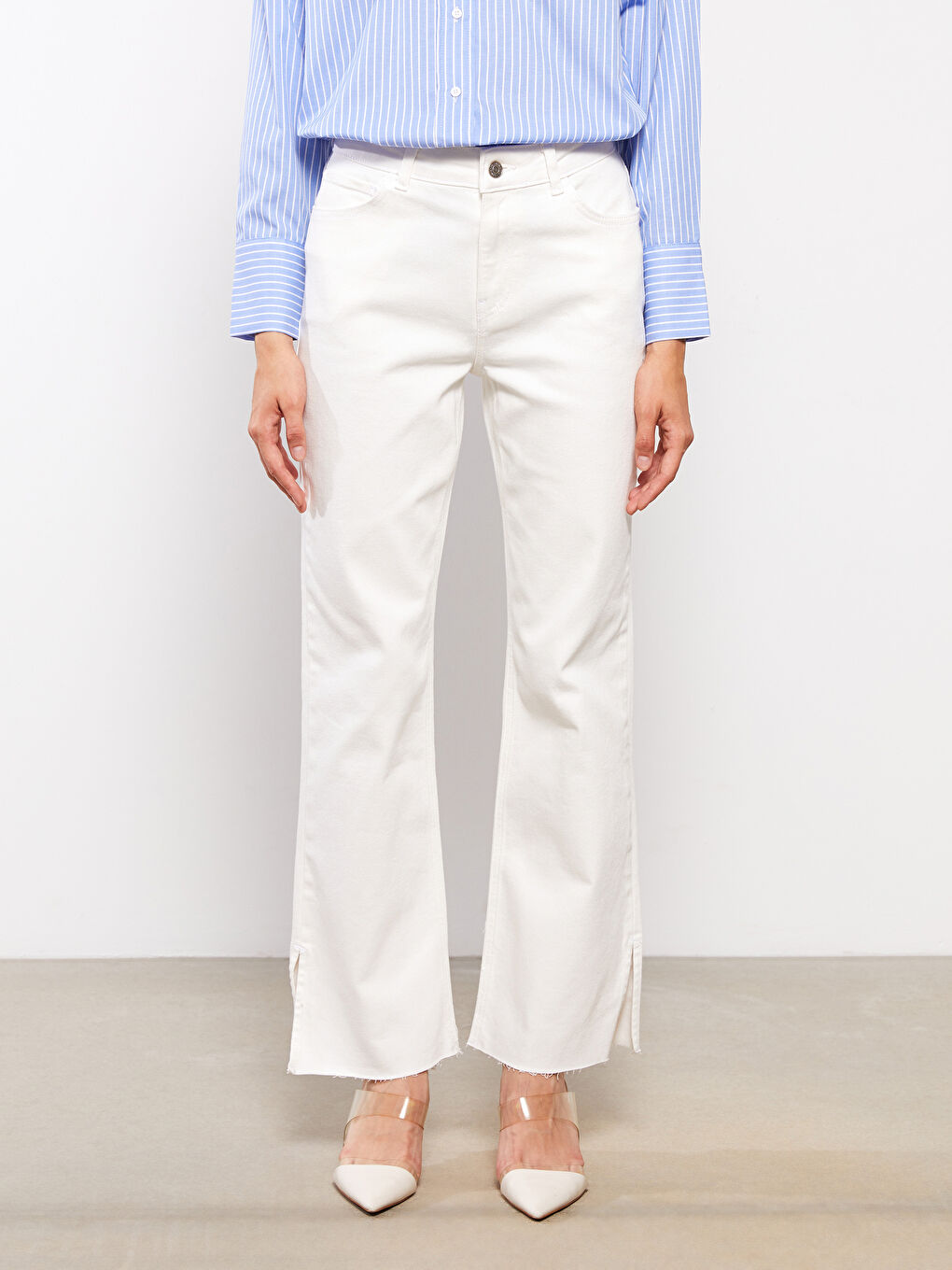 Beyaz Mars Flare Düz Cep Detaylı Kadın Jean Pantolon-2