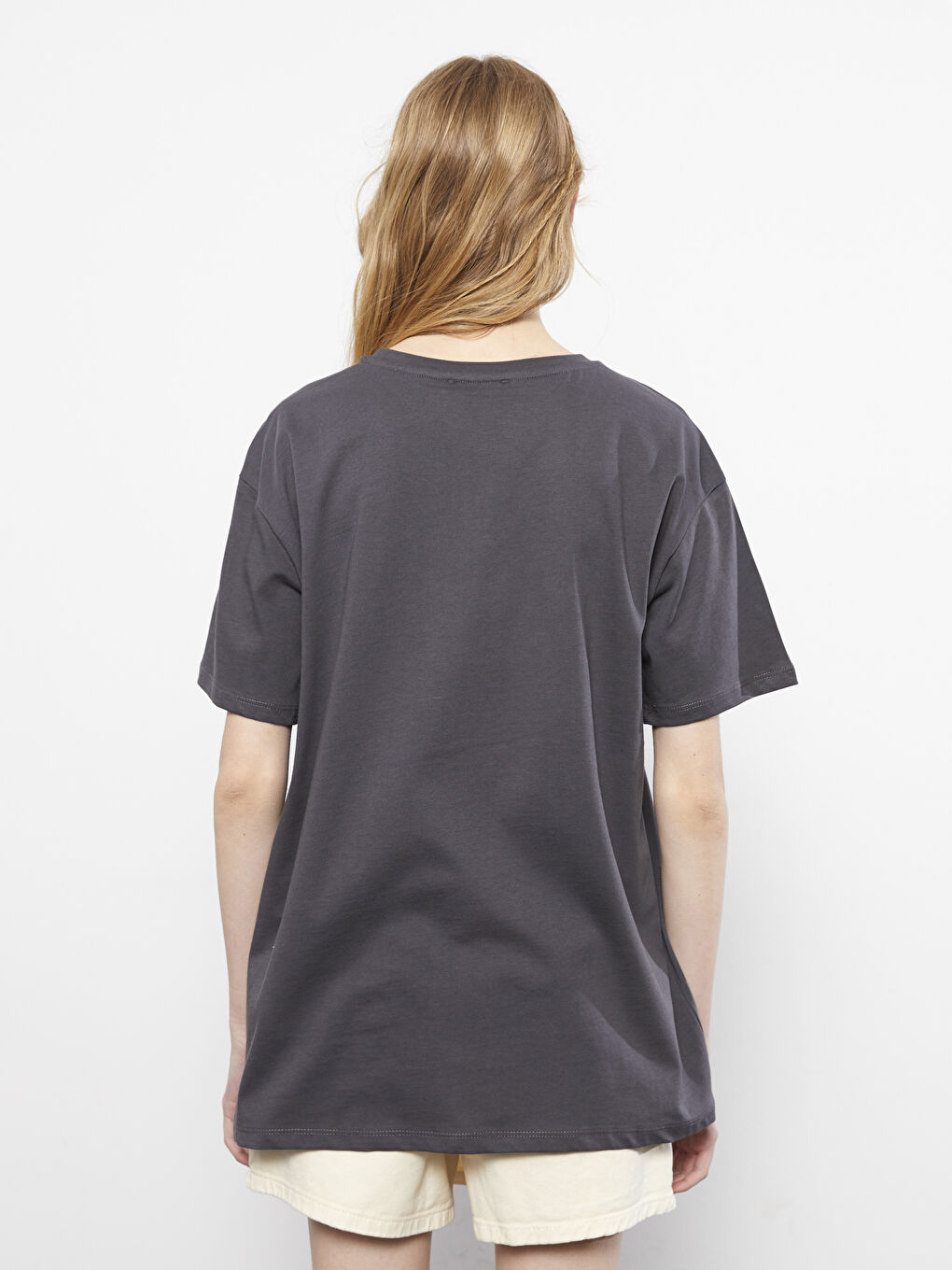 Gri Bisiklet Yaka Baskılı Kısa Kollu Pamuklu Kadın Tişört-5