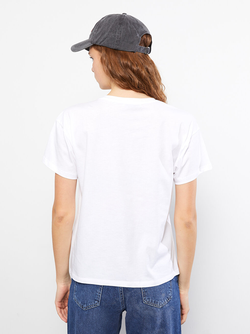 Beyaz Bisiklet Yaka Baskılı Kısa Kollu Pamuklu Kadın Tişört-4