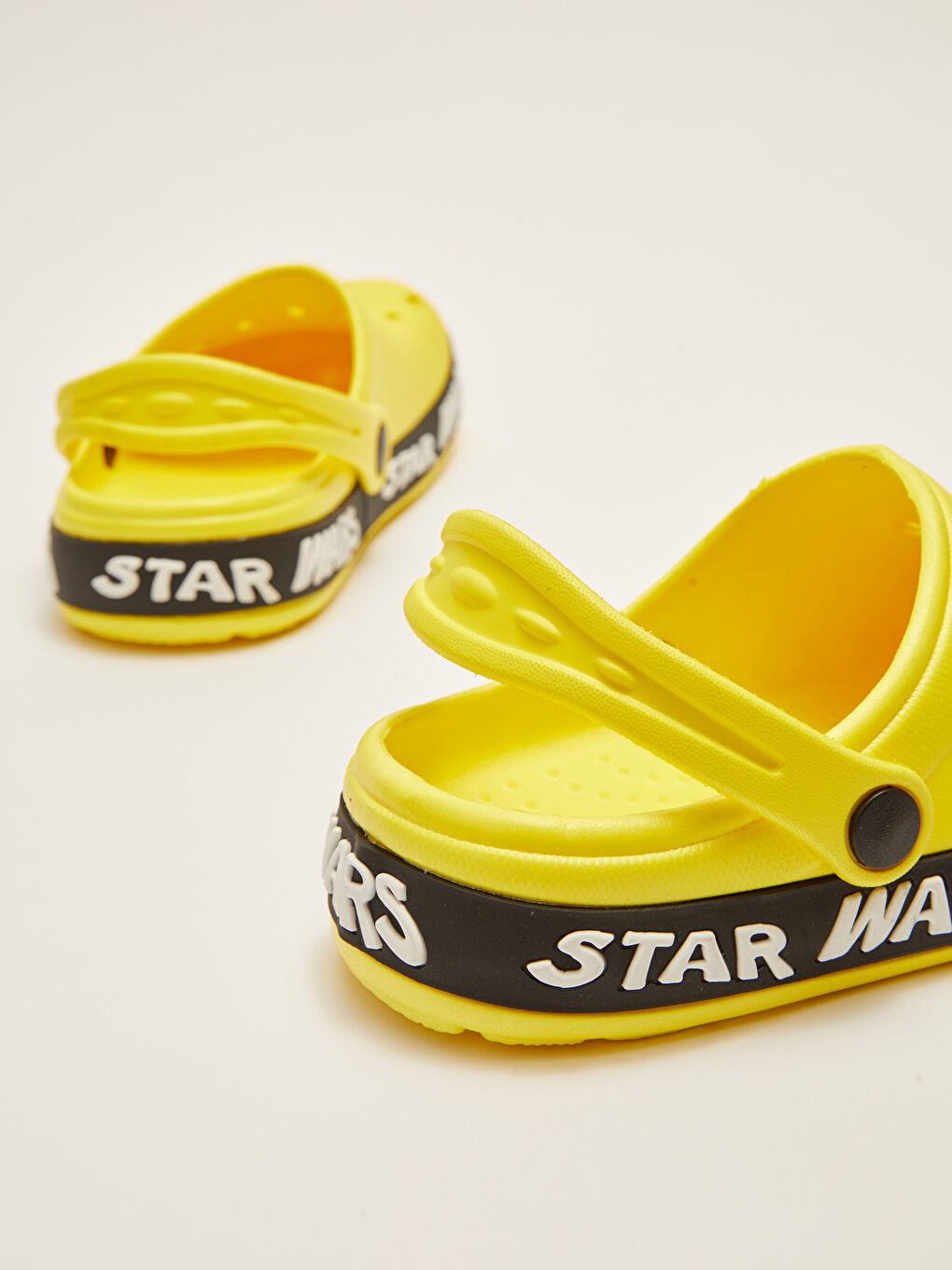 LCW STEPS Star Wars Lizenzierte Jungen Badesandalen -S2IH43Z4-CRK