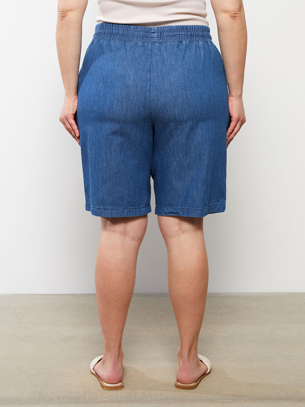 LC WAIKIKI Büyük Beden Beli Lastikli Standart Fit Kadın Rodeo Jean Şort -S2IH84Z8-507