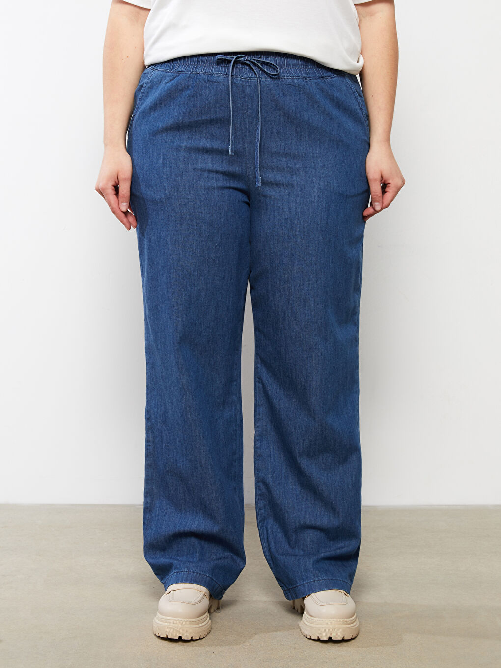 İndigo Büyük Beden Beli Lastikli Cep Detaylı Kadın Rodeo Jean Pantolon-3