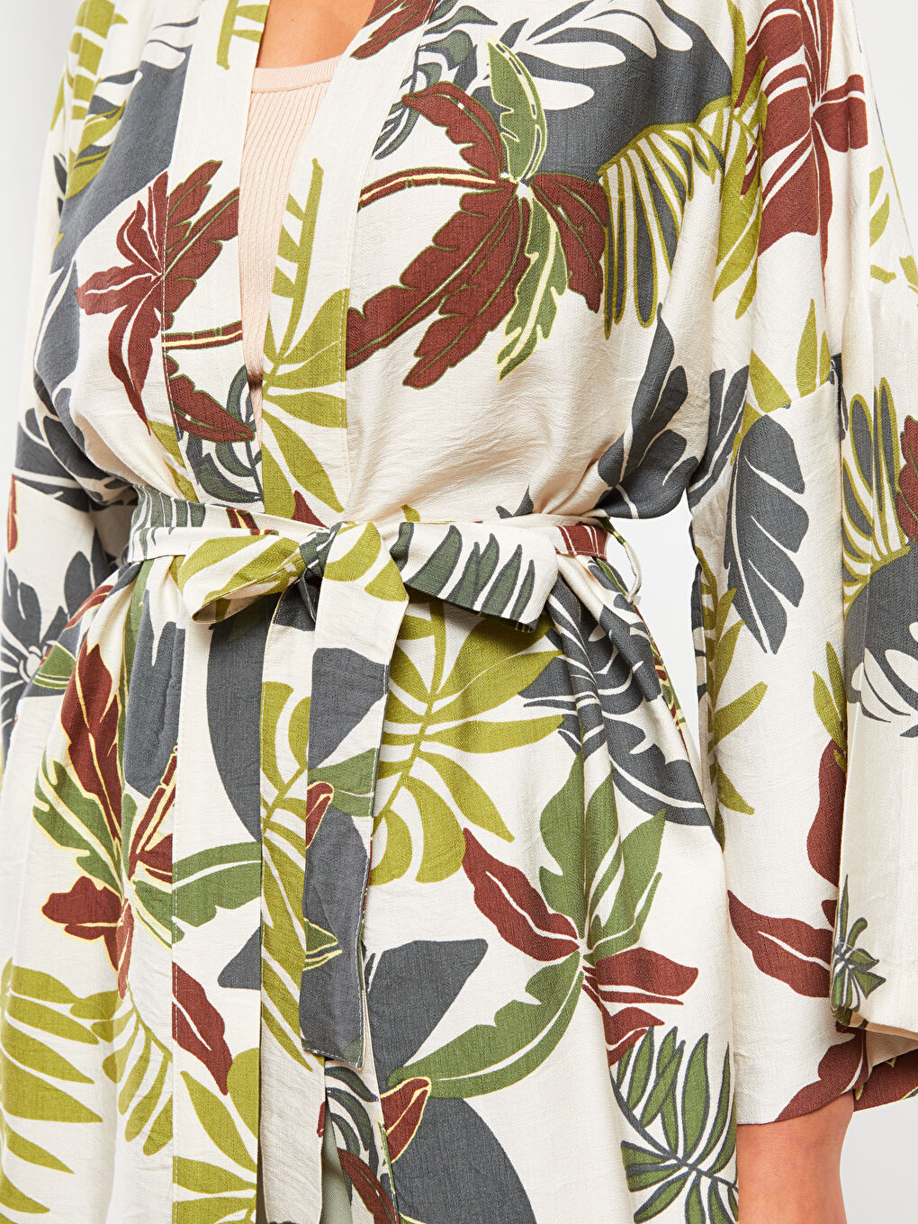 キム ページ LCWAIKIKI Classic Kimono Floral cu Guler Șal pentru Femei