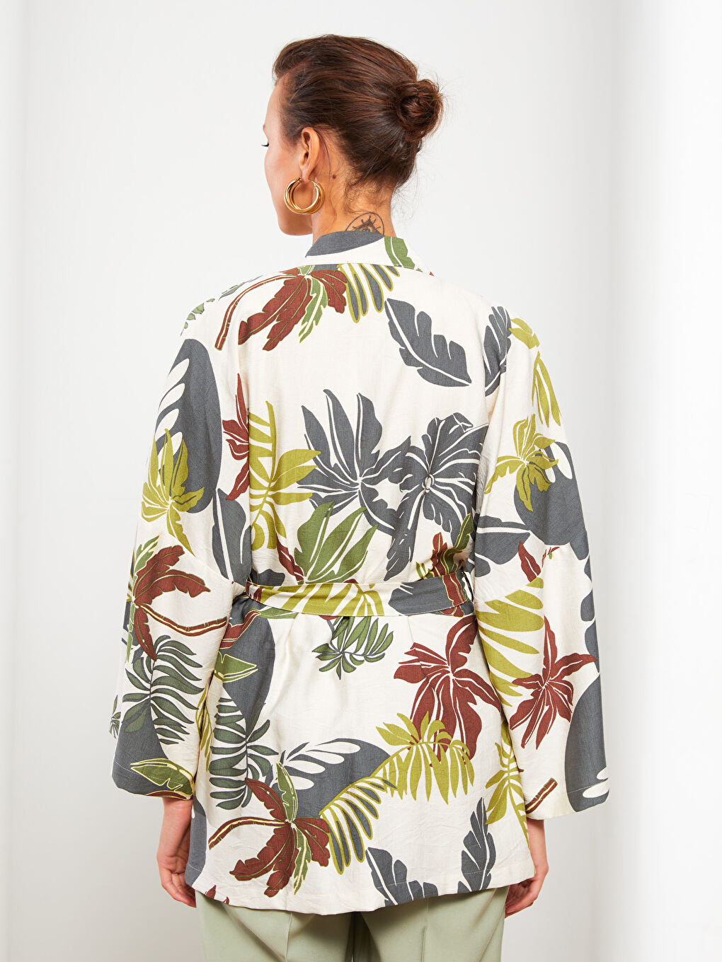 Ekru Şal Yaka Desenli Uzun Kollu Keten Kadın Kimono-4