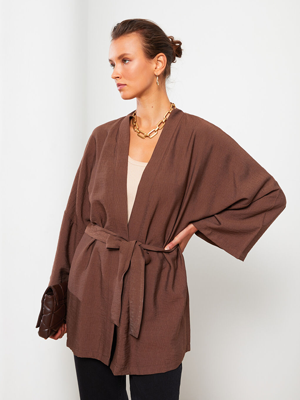 Kahverengi Şal Yaka Düz Beli Kuşaklı Uzun Kollu Kadın Kimono-2
