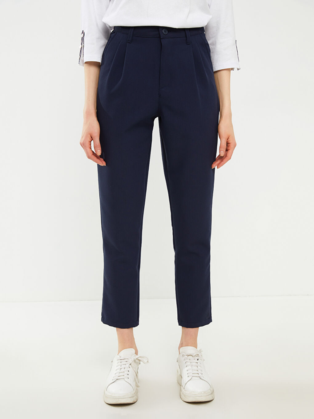 Standard Fit Regular Pocket Detailed Women's Trousers-2