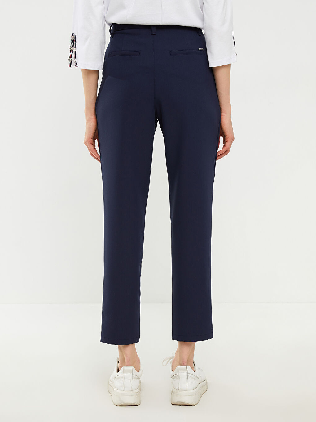 Standard Fit Regular Pocket Detailed Women's Trousers-4