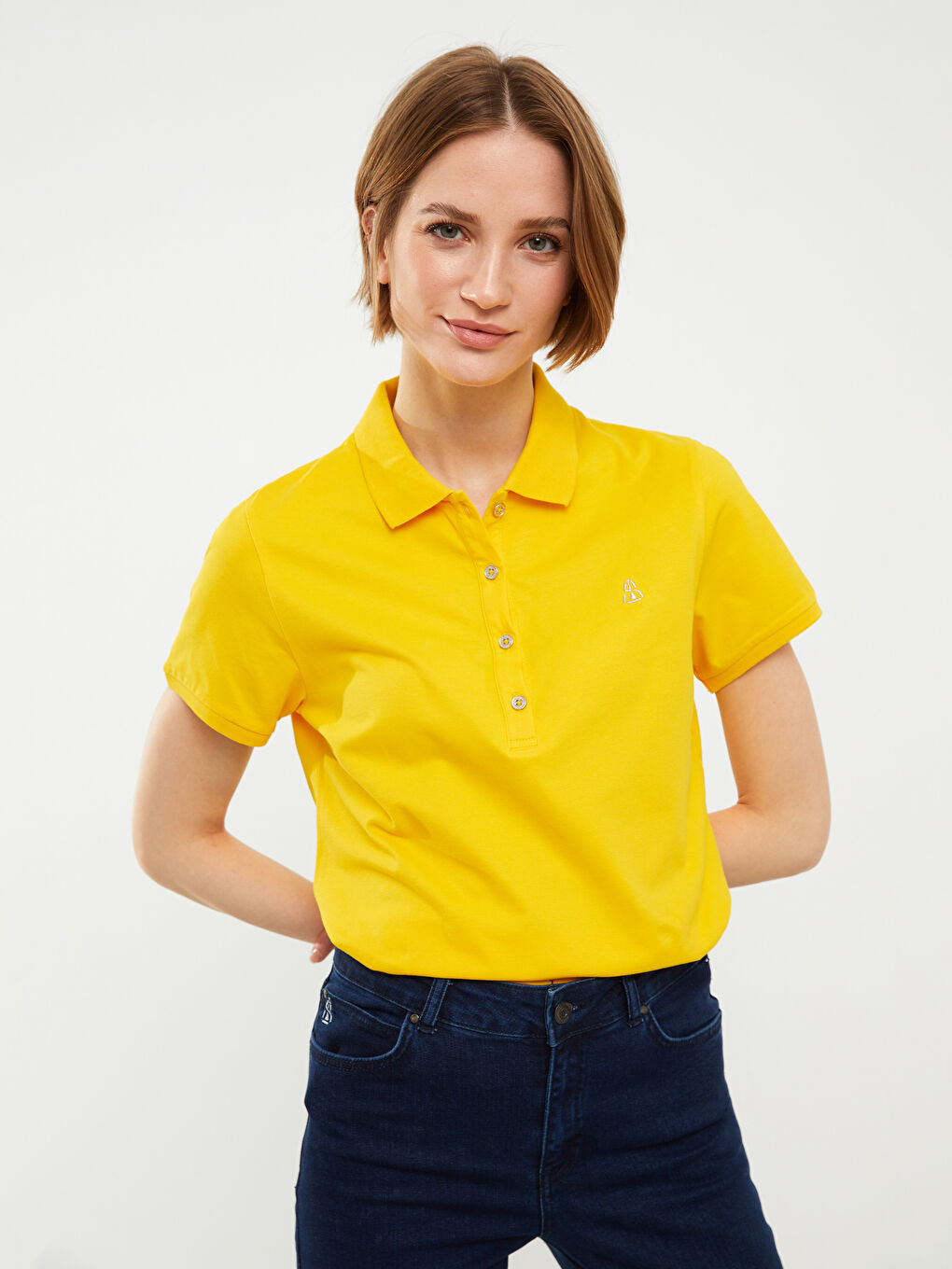 T-shirt pour Femmes à Manches Courtes avec Col Polo et Détails Brodés-2
