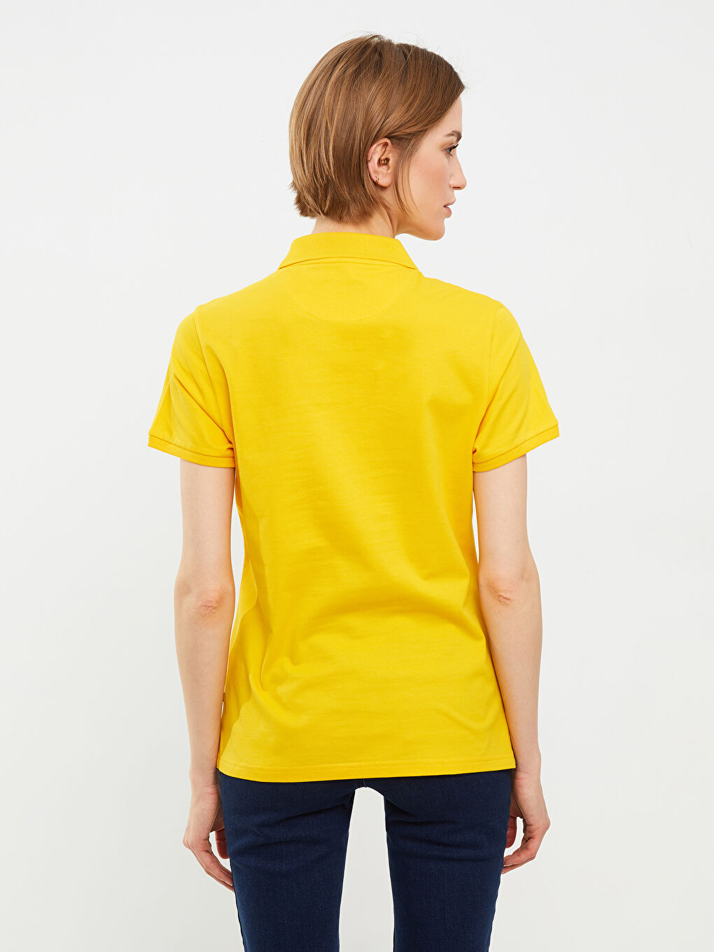 T-shirt pour Femmes à Manches Courtes avec Col Polo et Détails Brodés-5