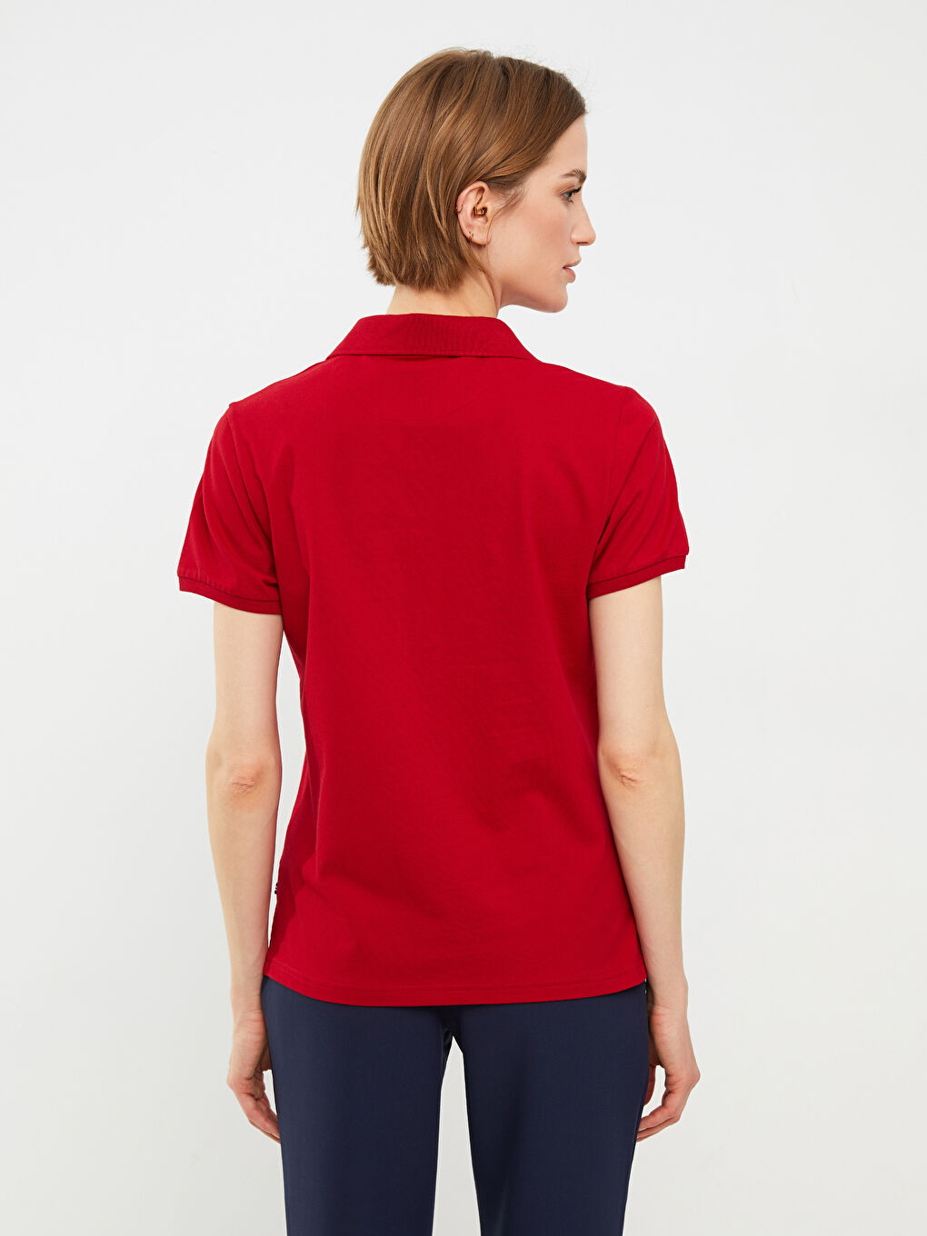 Kırmızı Polo Yaka Nakış Detaylı Kısa Kollu Kadın Tişört-7